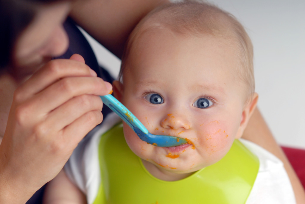 Feeding of a small child